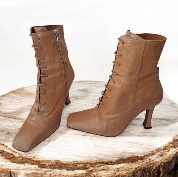 L'INTERVALLE Shoes - L'intervalle camel-colored leather ankle boots with square toe tan booties